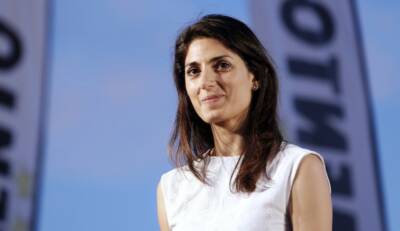 Virginia Raggi incendio a roma