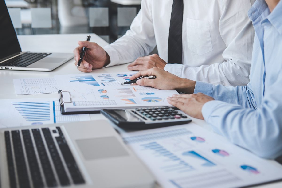 professionisti consulenti affari investimenti