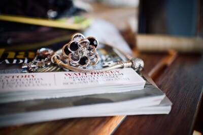 Consigli di moda per indossare i bracciali da donna