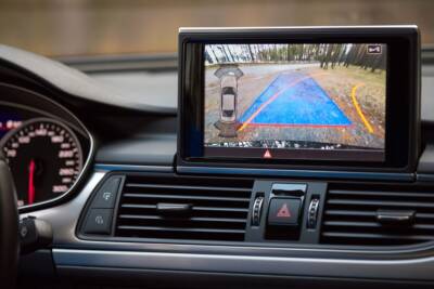 Telecamera auto e sensori di parcheggio