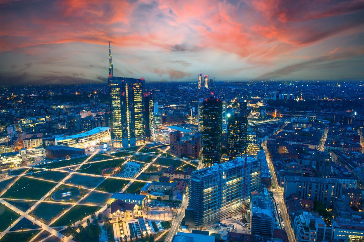 panoramica milano serale