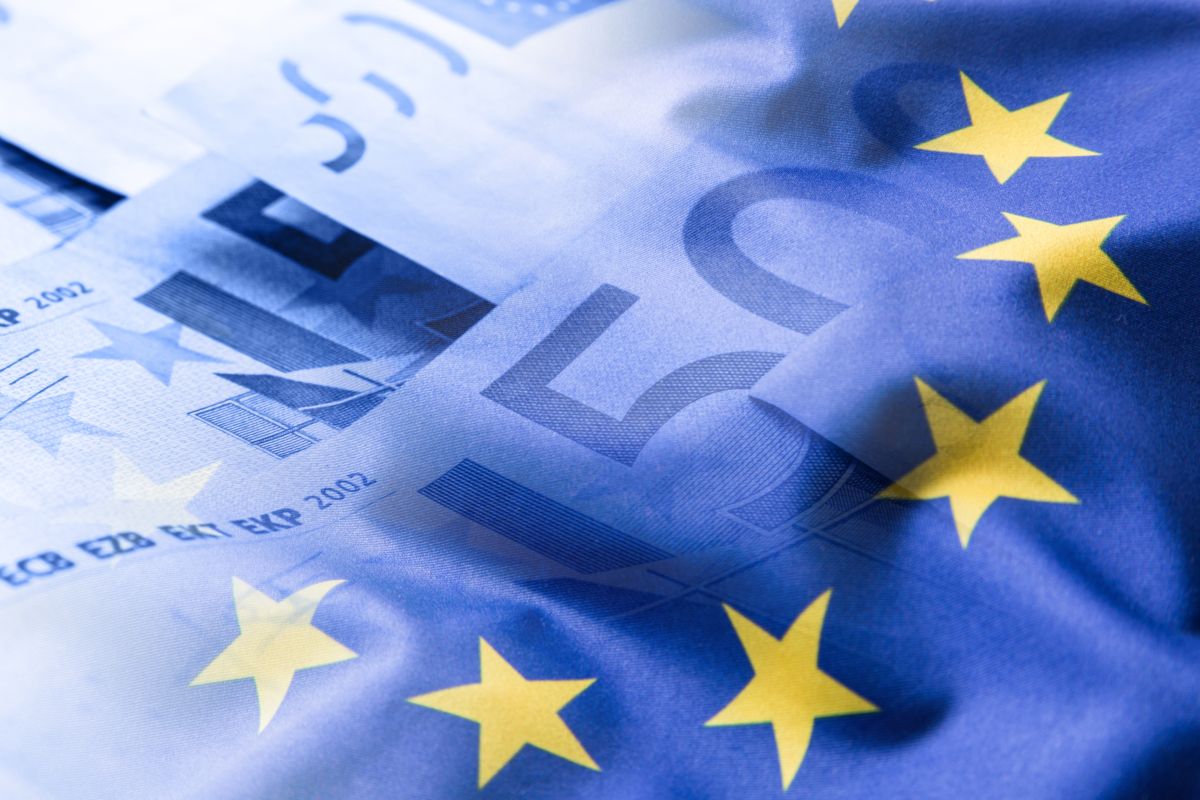 grafico economia investimenti soldi europa