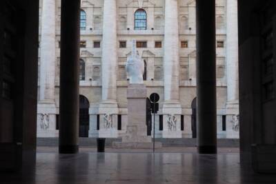 piazza affari milano