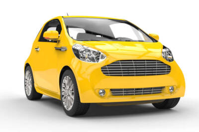 auto utilitaria compatta gialla