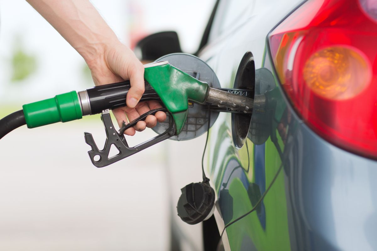 pompa di benzina, fare il pieno, automobile