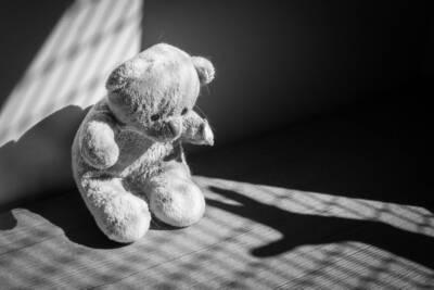 ombra di una mano, violenza domestica
