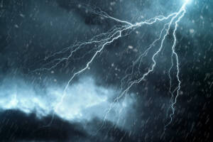 fulmine temporale tempesta