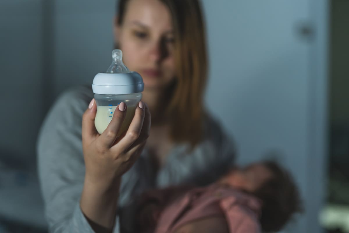 mamma depressa con neonato