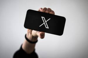 Logo X
