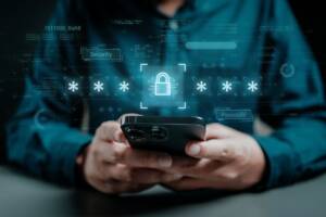 Schermo di smartphone con icona di sicurezza