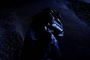 cadavere in un sacco nero