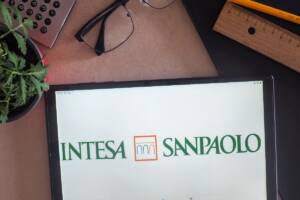 Dettaglio del logo di Intesa Sanpaolo