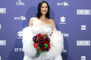Irina Shayk alla conferenza stampa di Sanremo 2026