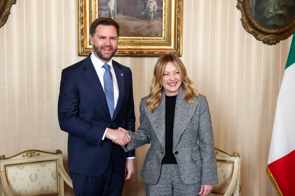 JD Vance con Giorgia Meloni a Milano