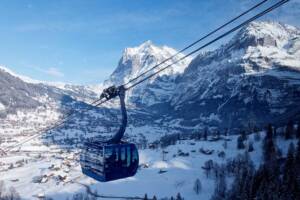 cabinovia in montagna in Svizzera