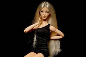 Barbie in nero