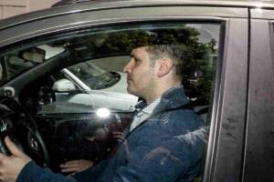 Andrea Sempio alla guida di un'auto