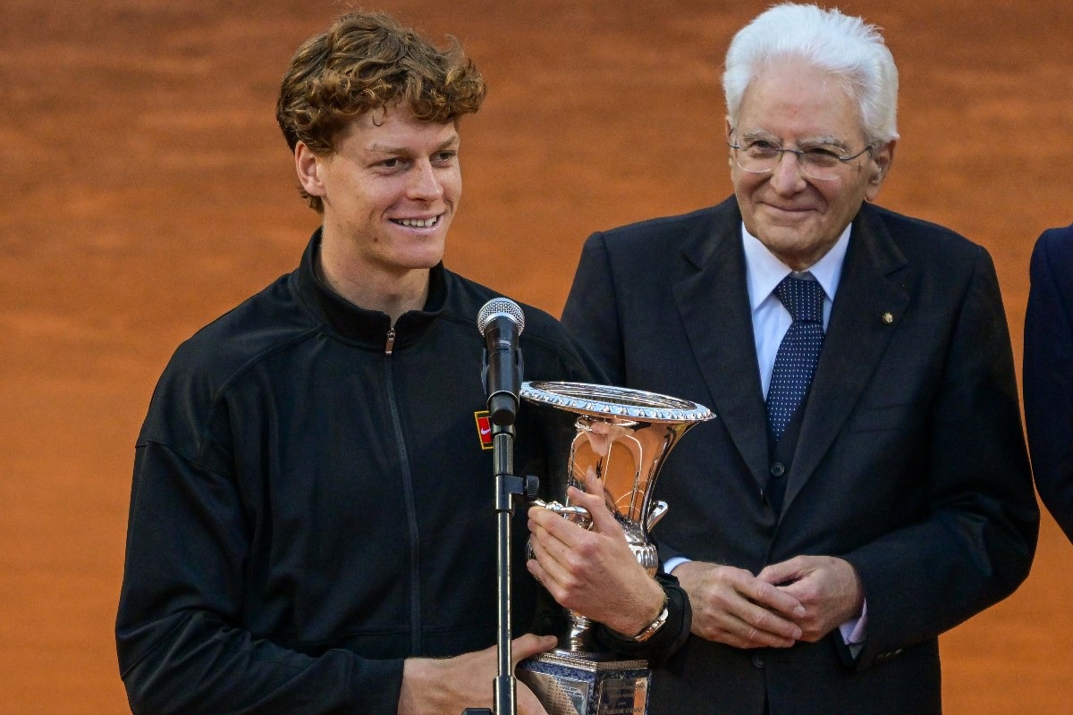 Jannik Sinner premiato agli Internazionali di Roma 2026 alla presenza di Sergio Mattarella
